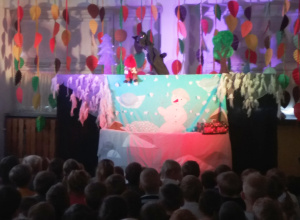 Przedstawienie teatralne „Zimowa przygoda ze Świętym Mikołajem"