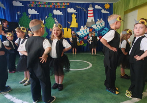 Dzieci z grupy XII podczas tańca