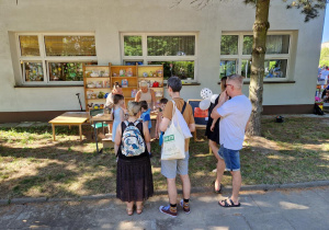 Kolejka do loterii fantowej