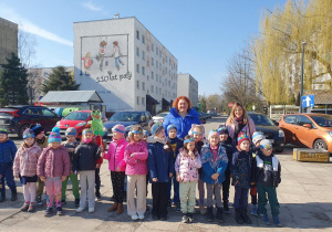 Wspólne zdjęcie dzieci z grupy V